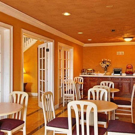 Courtyard Inn North Highlands Restoran gambar