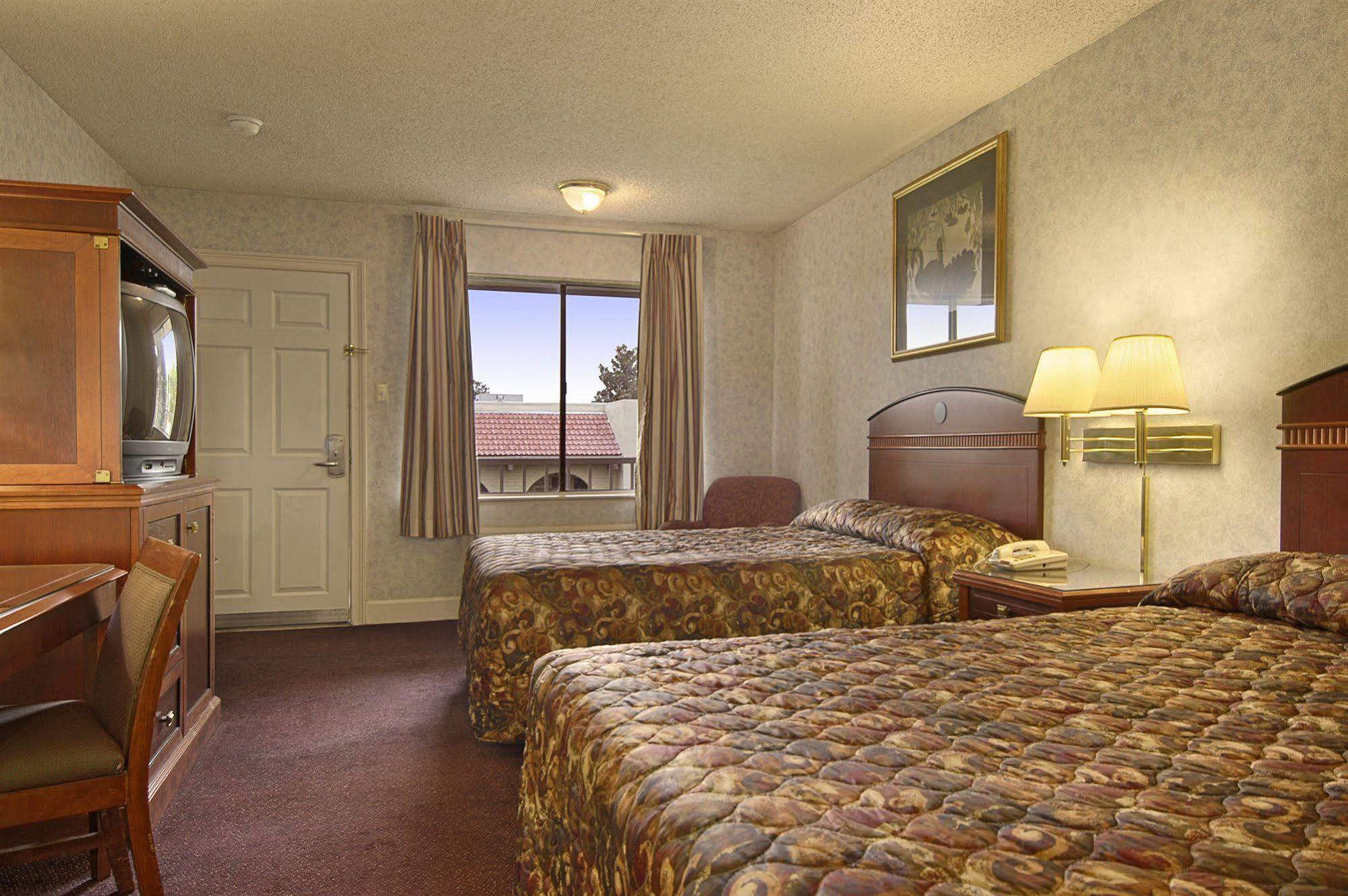 Courtyard Inn North Highlands Bilik gambar